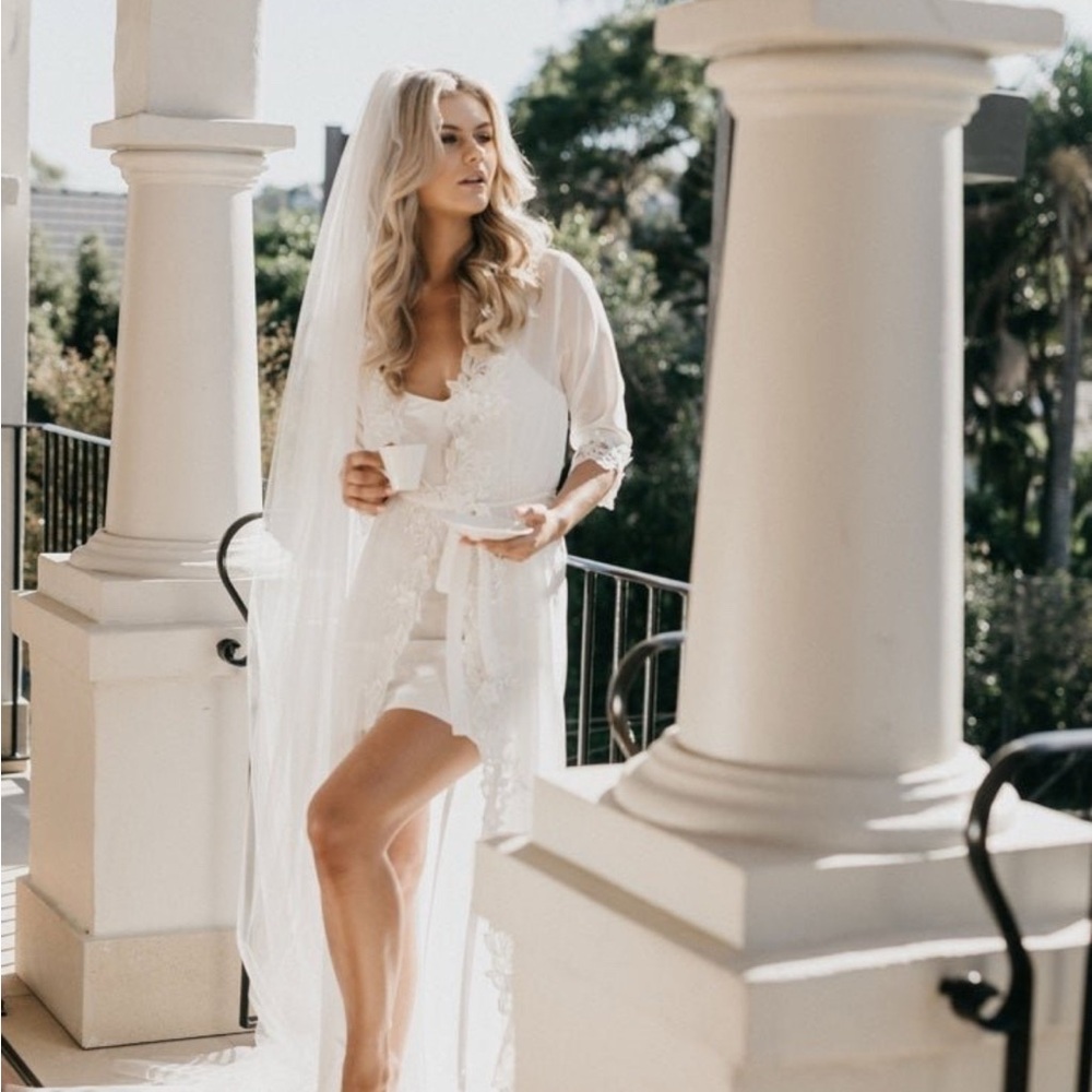 Le Rose White Bridal Robe with Lace Details